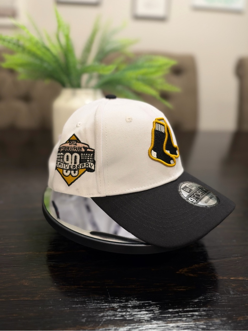 New Era Kids Boston Cap - White, Black & Gold Patch